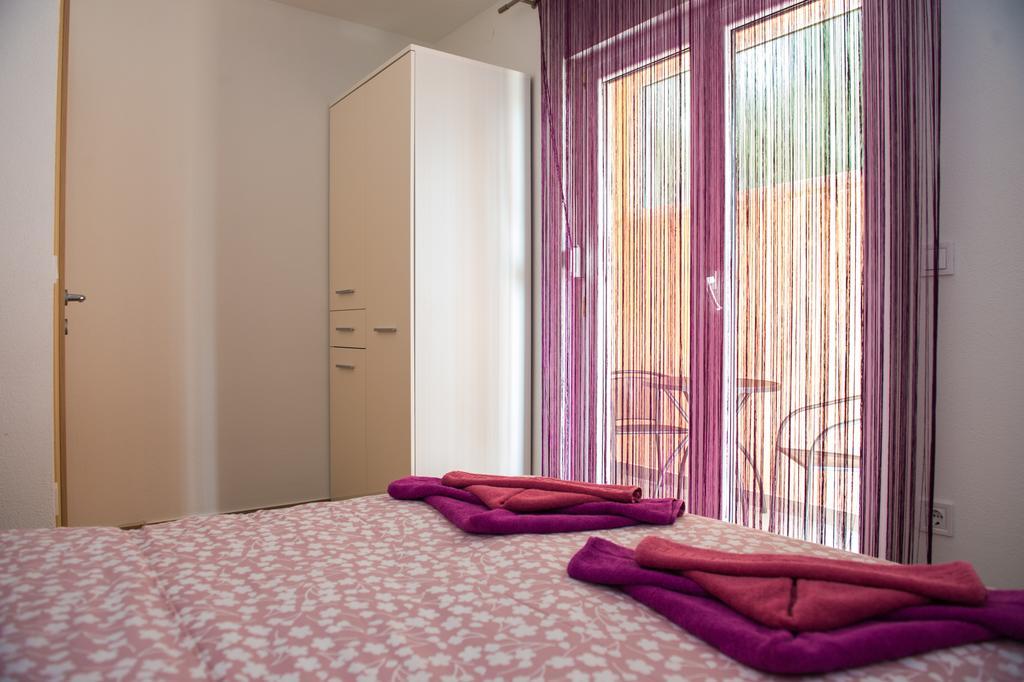 Apartments Villa Monique Rogoznica  Eksteriør billede